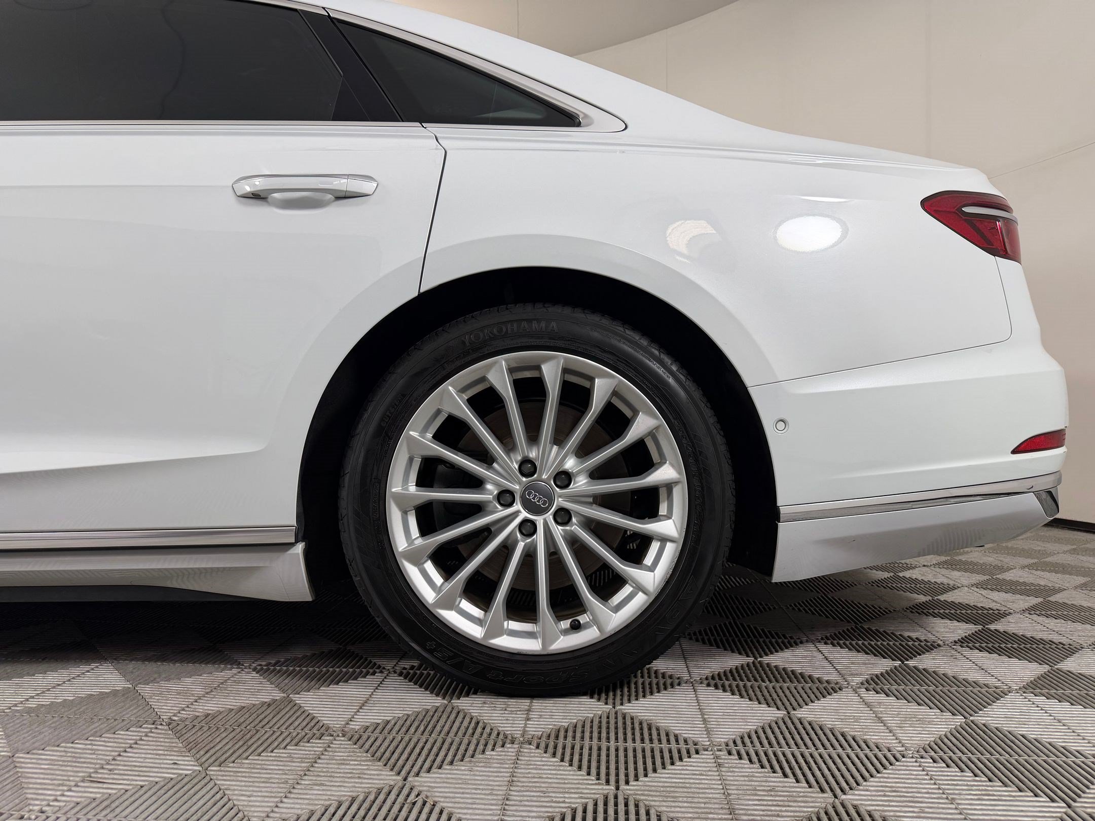 Used 2020 Audi A8 L 4.0T w/ Executive Package AWD/4WD image 12