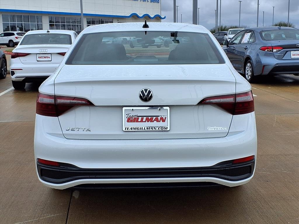 Used 2024 Volkswagen Jetta Sport image 6