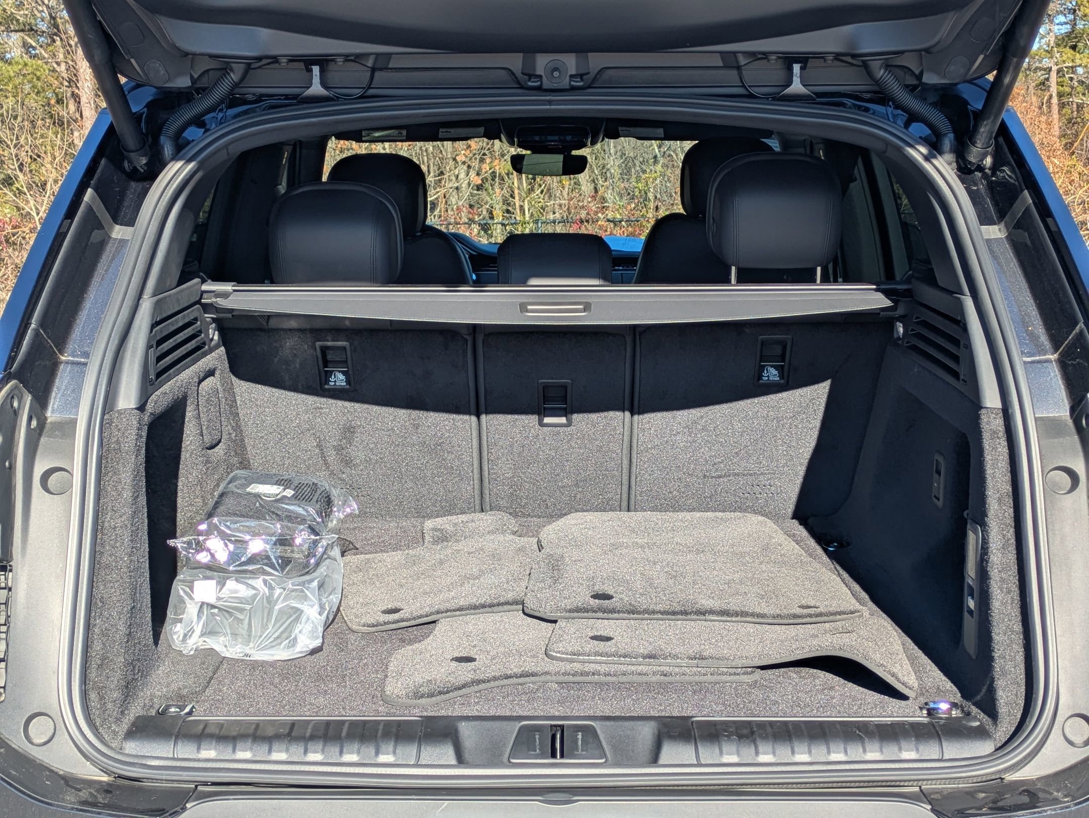 Used 2025 Land Rover Range Rover Sport SE image 27