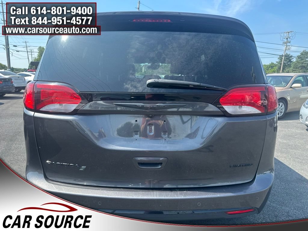Used 2019 Chrysler Pacifica Limited w/ Advanced Safetytec Group FWD image 7