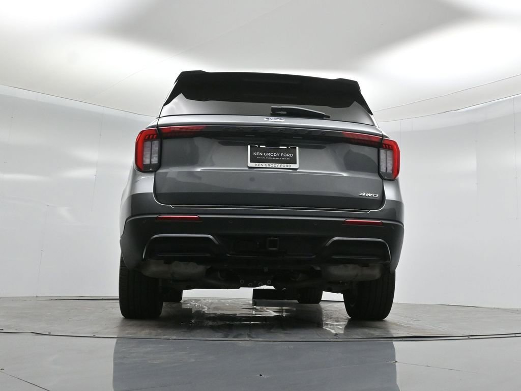 Used 2025 Ford Explorer ST-Line w/ ST-Line Street Pack image 51