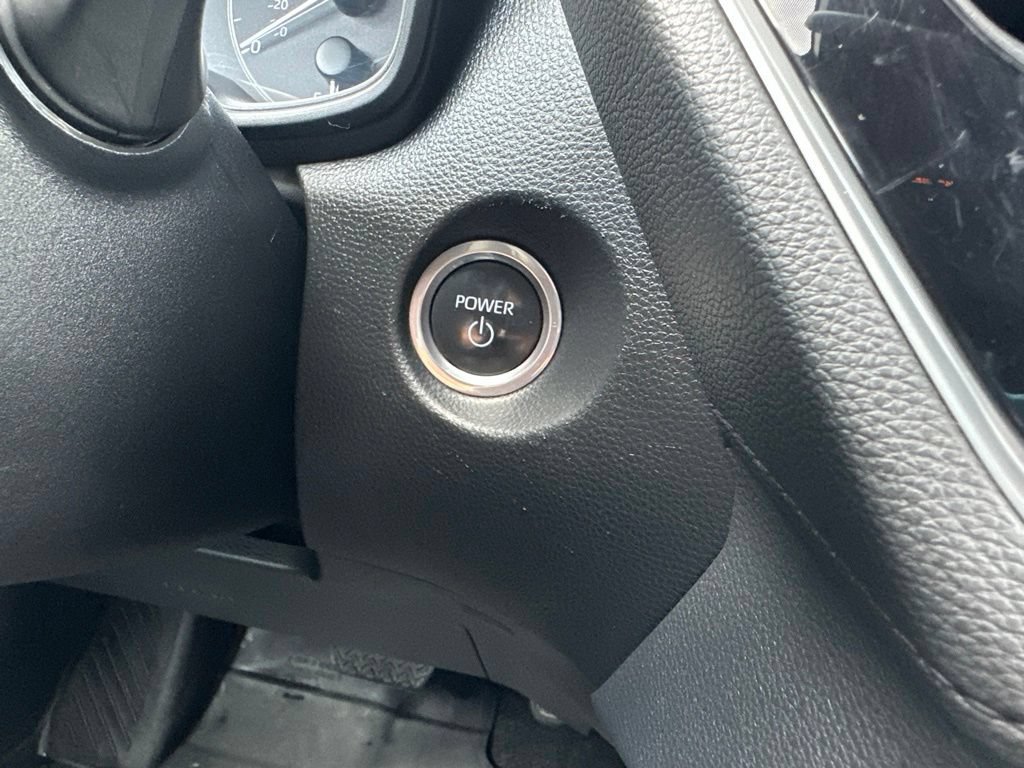 Certified 2023 Toyota Corolla Cross AWD Hybrid w/ Moonroof Package image 18