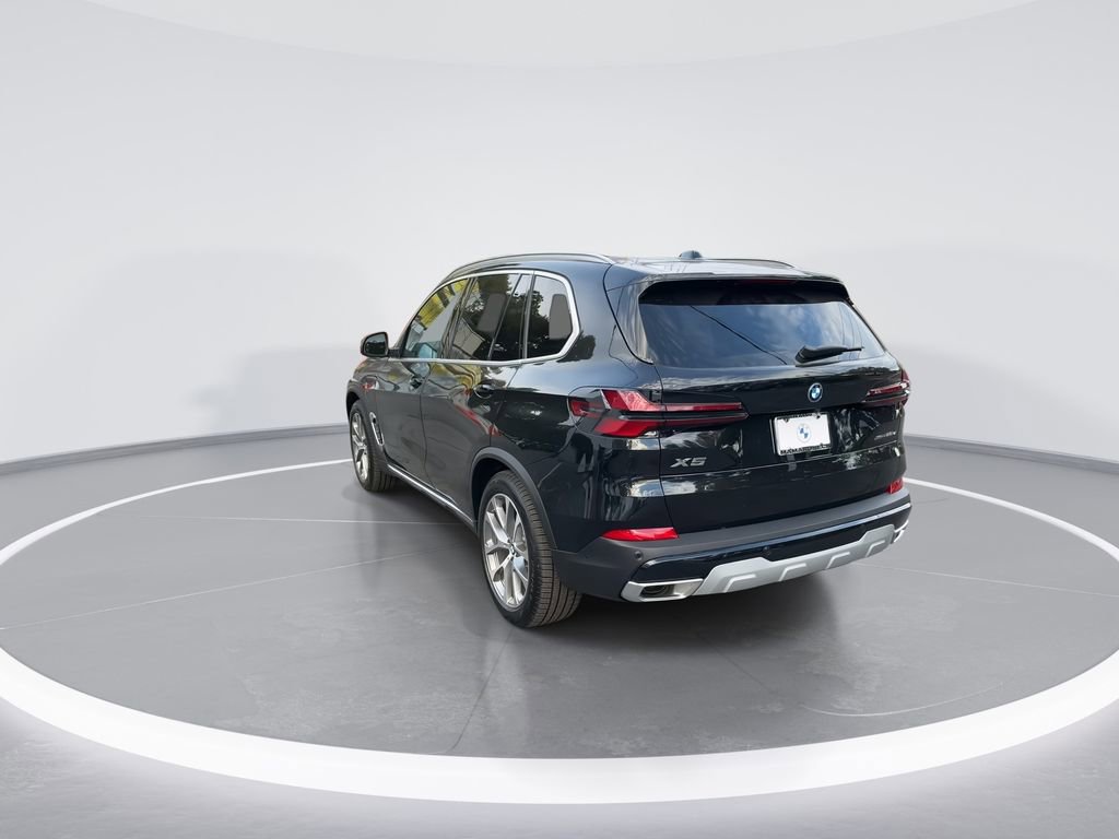 New 2026 BMW X5 xDrive50e image 6