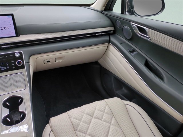 Used 2025 Genesis GV80 3.5T Prestige image 15