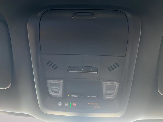 Used 2024 Buick Enclave Premium AWD/4WD image 19