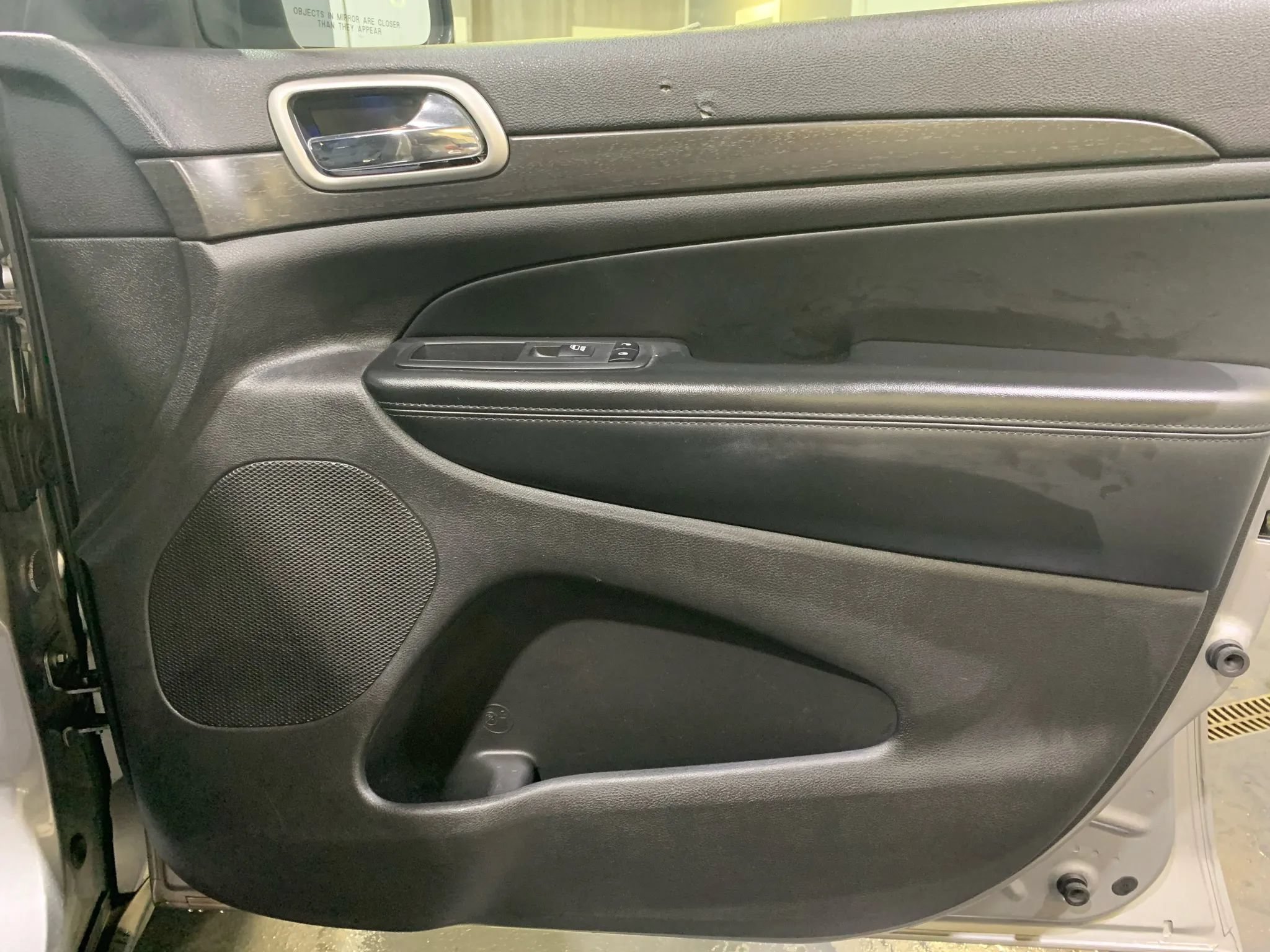 Used 2018 Jeep Grand Cherokee Laredo AWD/4WD image 22