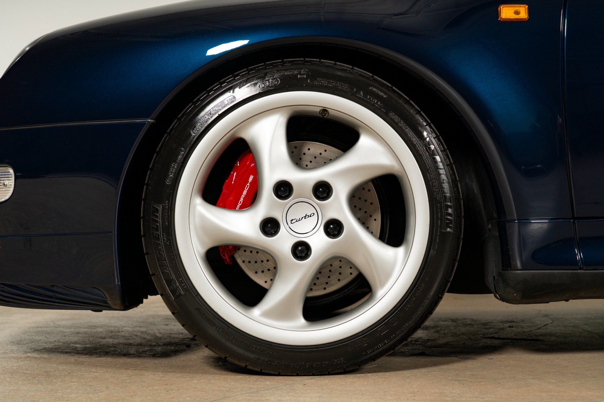 Used 1998 Porsche 911 image 47
