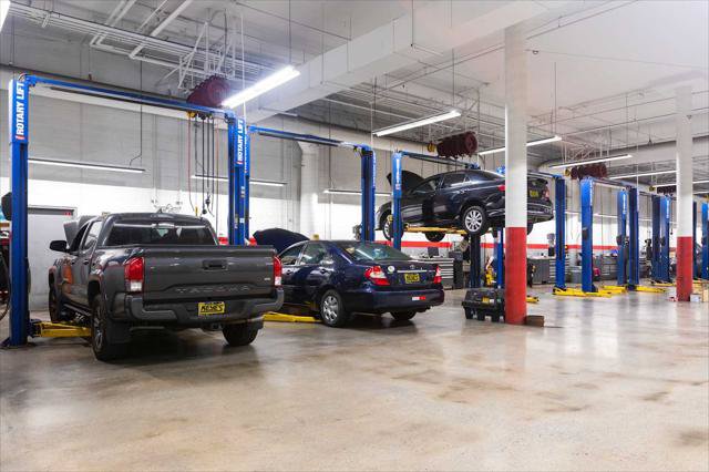 Certified 2022 Toyota Camry SE FWD image 39
