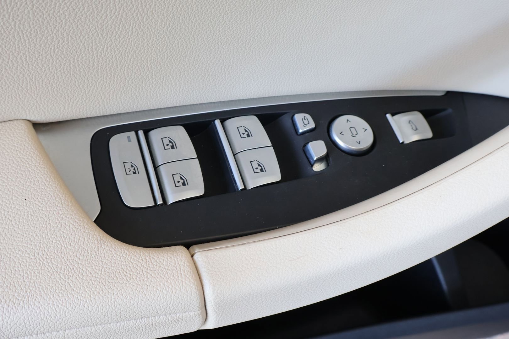 Used 2022 BMW X3 xDrive30i w/ Premium Package 2 image 11