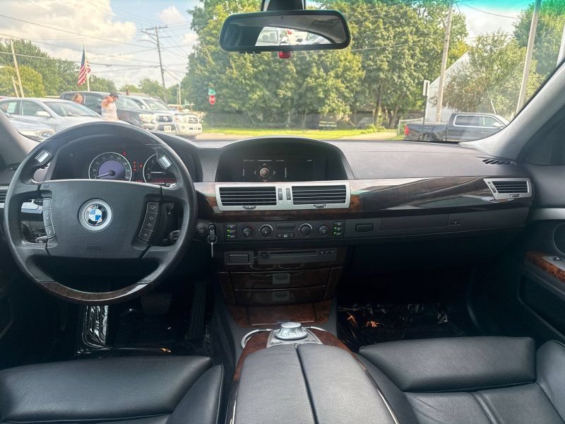 Used 2004 BMW 760Li RWD image 25