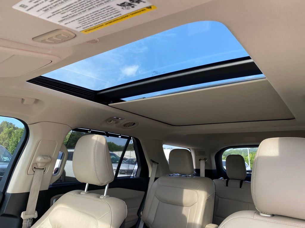 Used 2020 Ford Explorer Limited AWD/4WD image 18