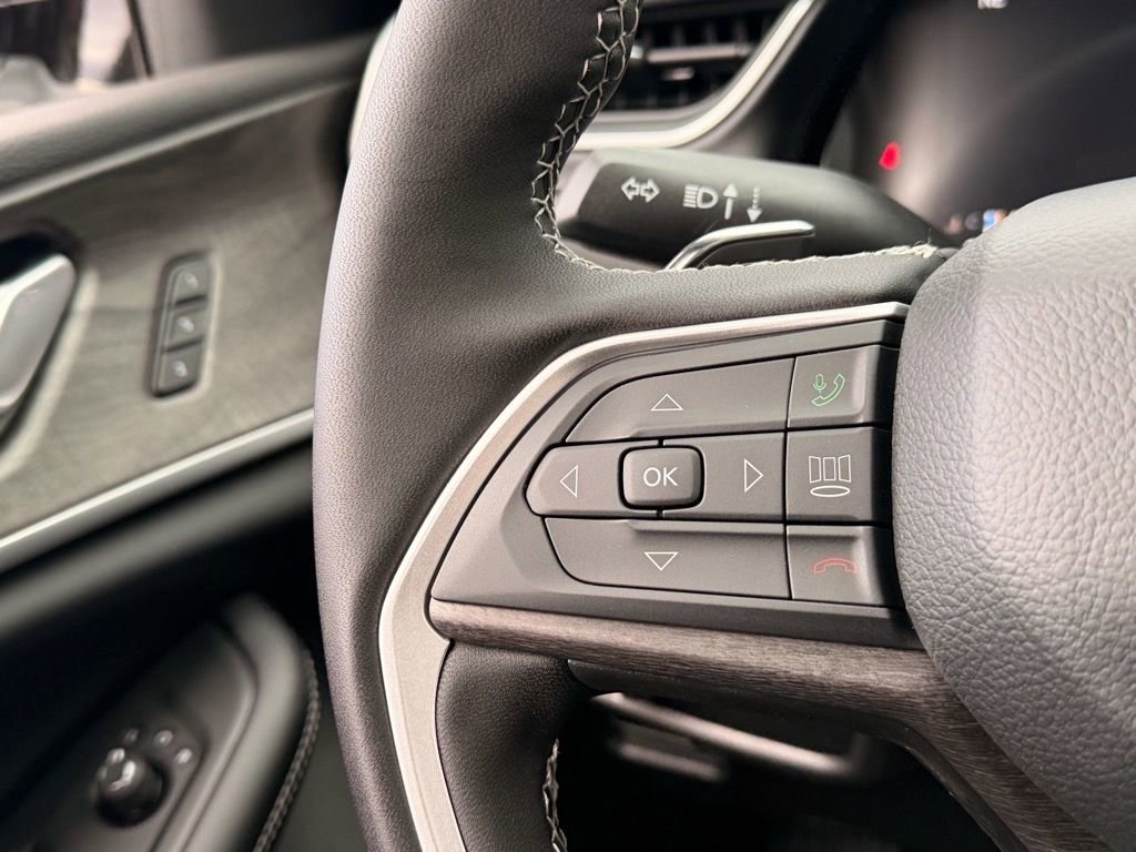 New 2025 Jeep Grand Cherokee Limited image 24