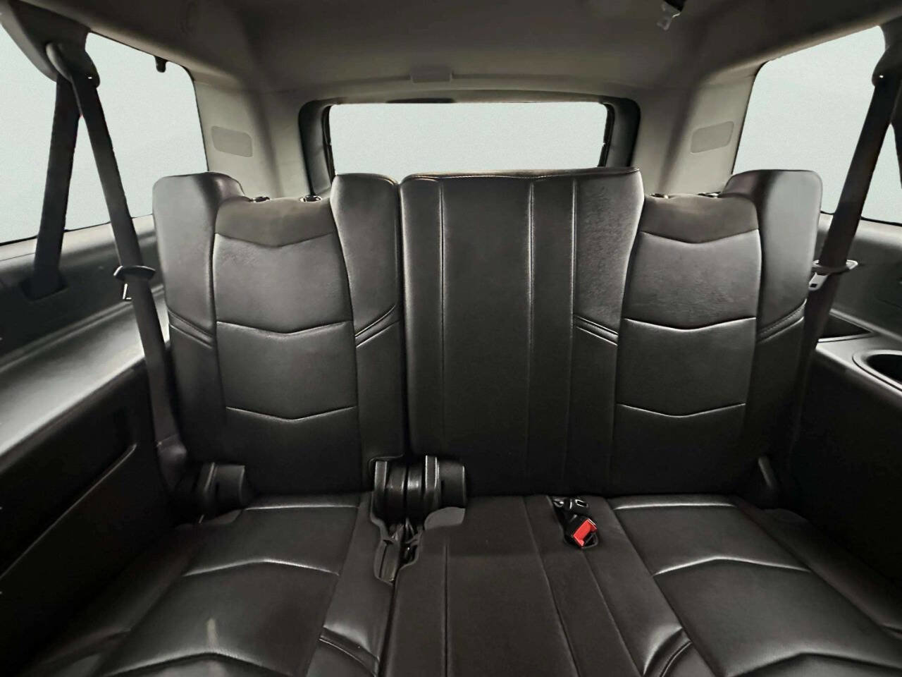Used 2016 Cadillac Escalade ESV Luxury AWD/4WD image 19
