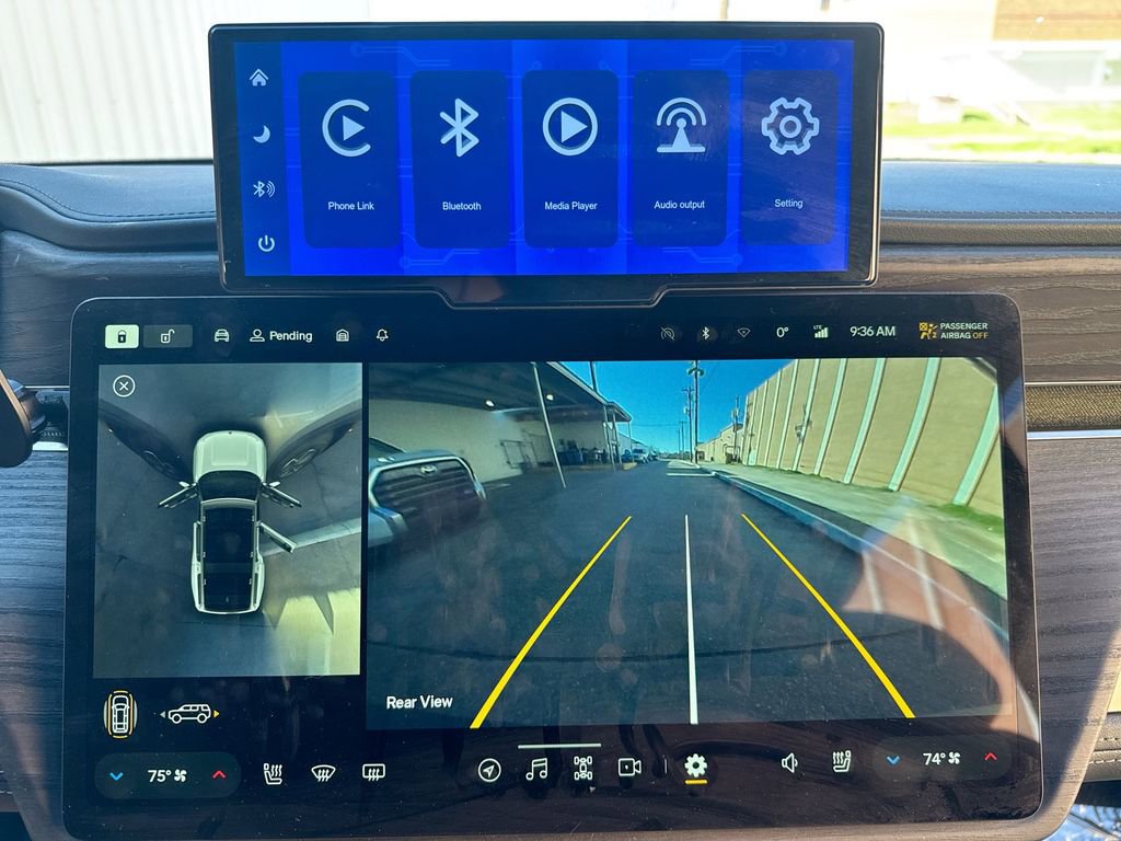 Used 2024 Rivian R1S Adventure image 28