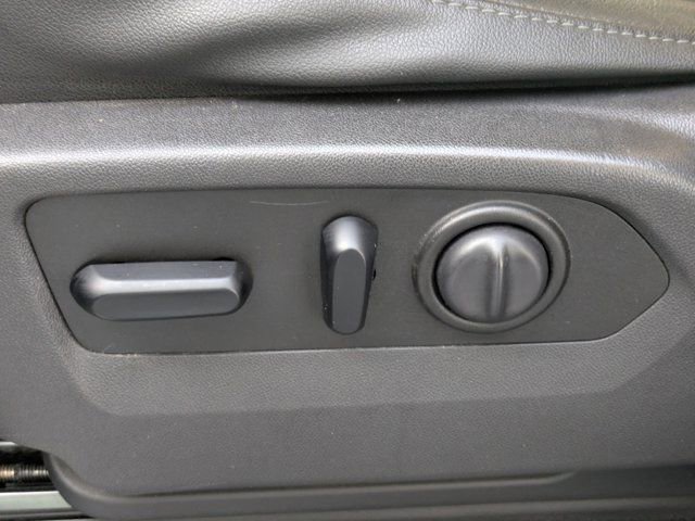 Used 2019 GMC Sierra 1500 SLT image 14