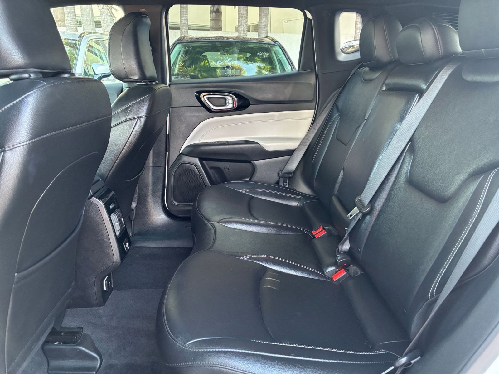 Used 2025 Jeep Compass Limited AWD/4WD image 27