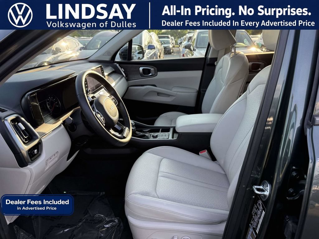 Used 2022 Kia Sorento S w/ Panoramic Sunroof Package AWD/4WD image 13