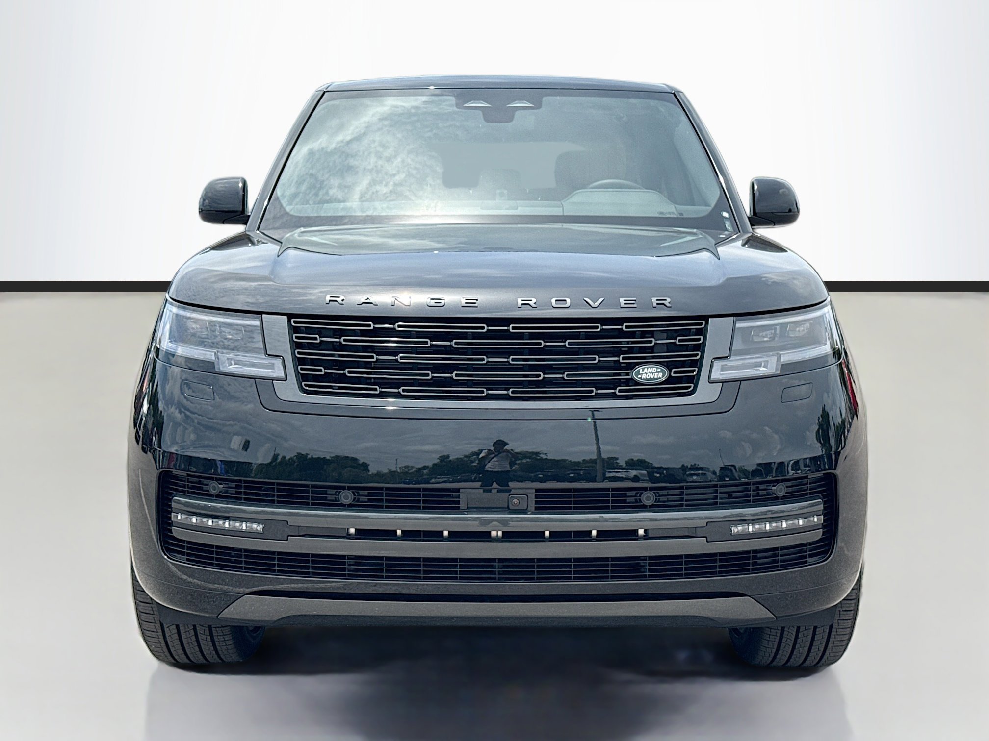 New 2026 Land Rover Range Rover Long Wheelbase SE AWD/4WD image 8