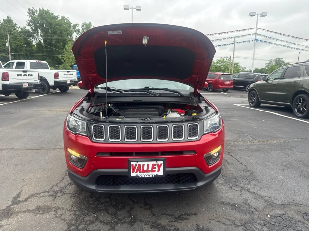 Used 2020 Jeep Compass Latitude w/ Cold Weather Group AWD/4WD image 51