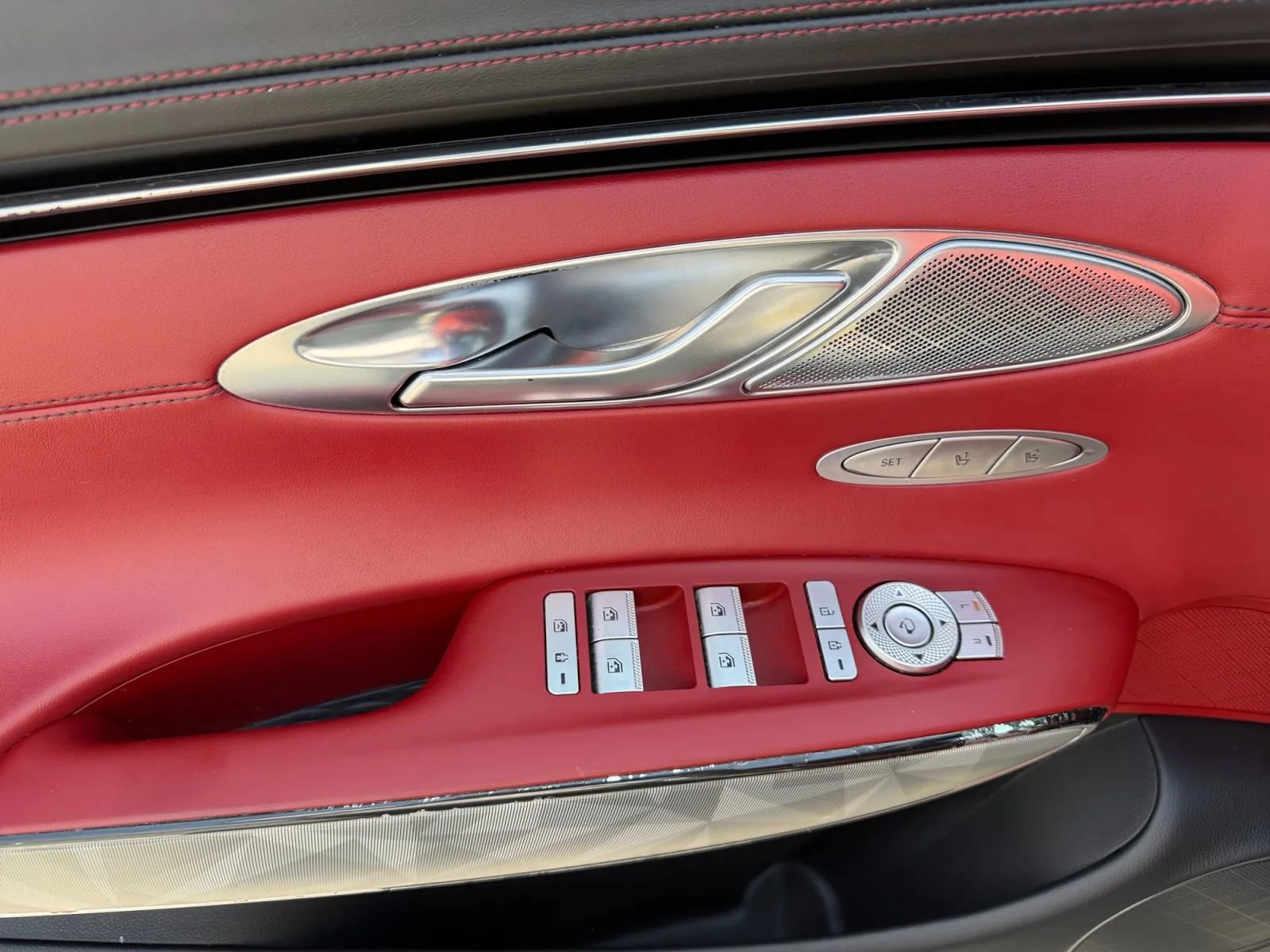 Used 2022 Genesis GV70 3.5T Sport w/ Sport Advanced Package image 15