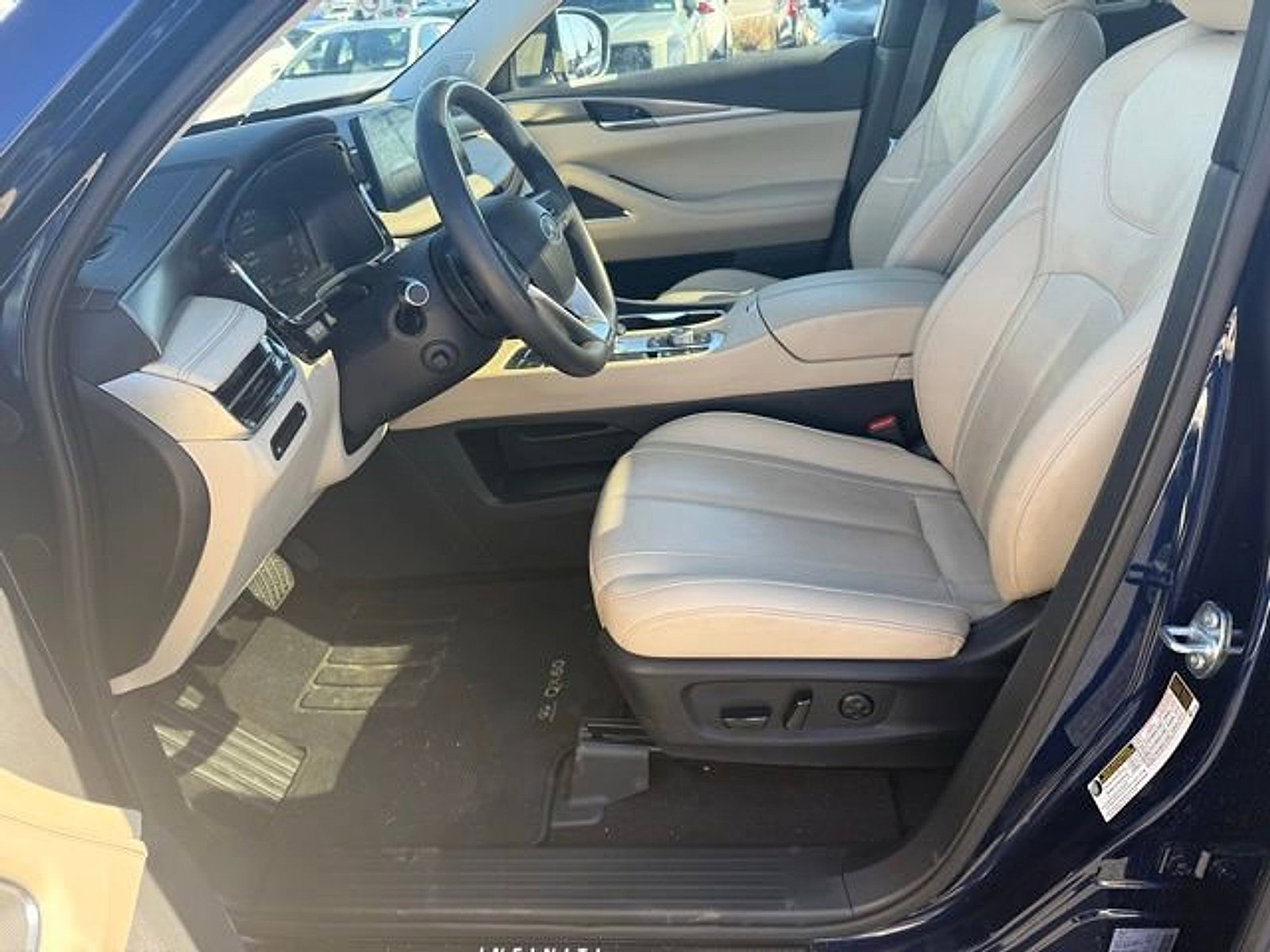 Used 2025 INFINITI QX60 Luxe w/ Lighting Package (N94) image 18