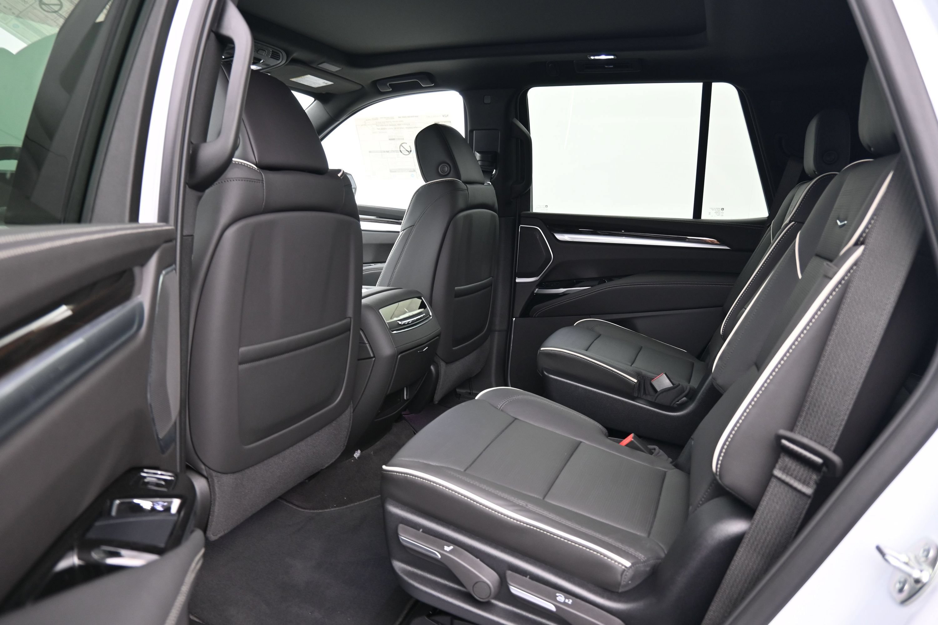 New 2026 Cadillac Escalade Luxury w/ Touring Package AWD/4WD image 10