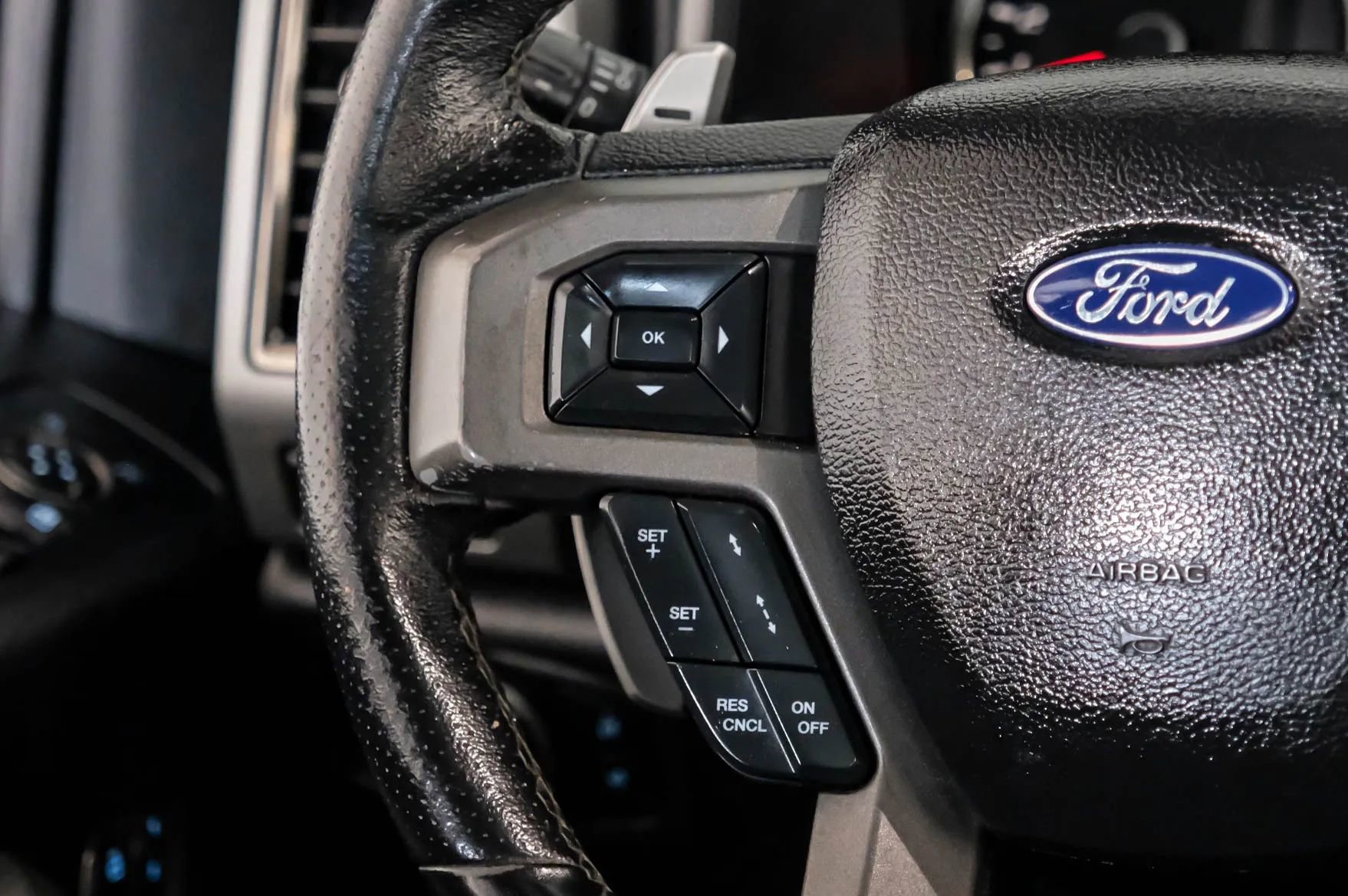 Used 2017 Ford F150 Raptor w/ Equipment Group 802A Luxury AWD/4WD image 17