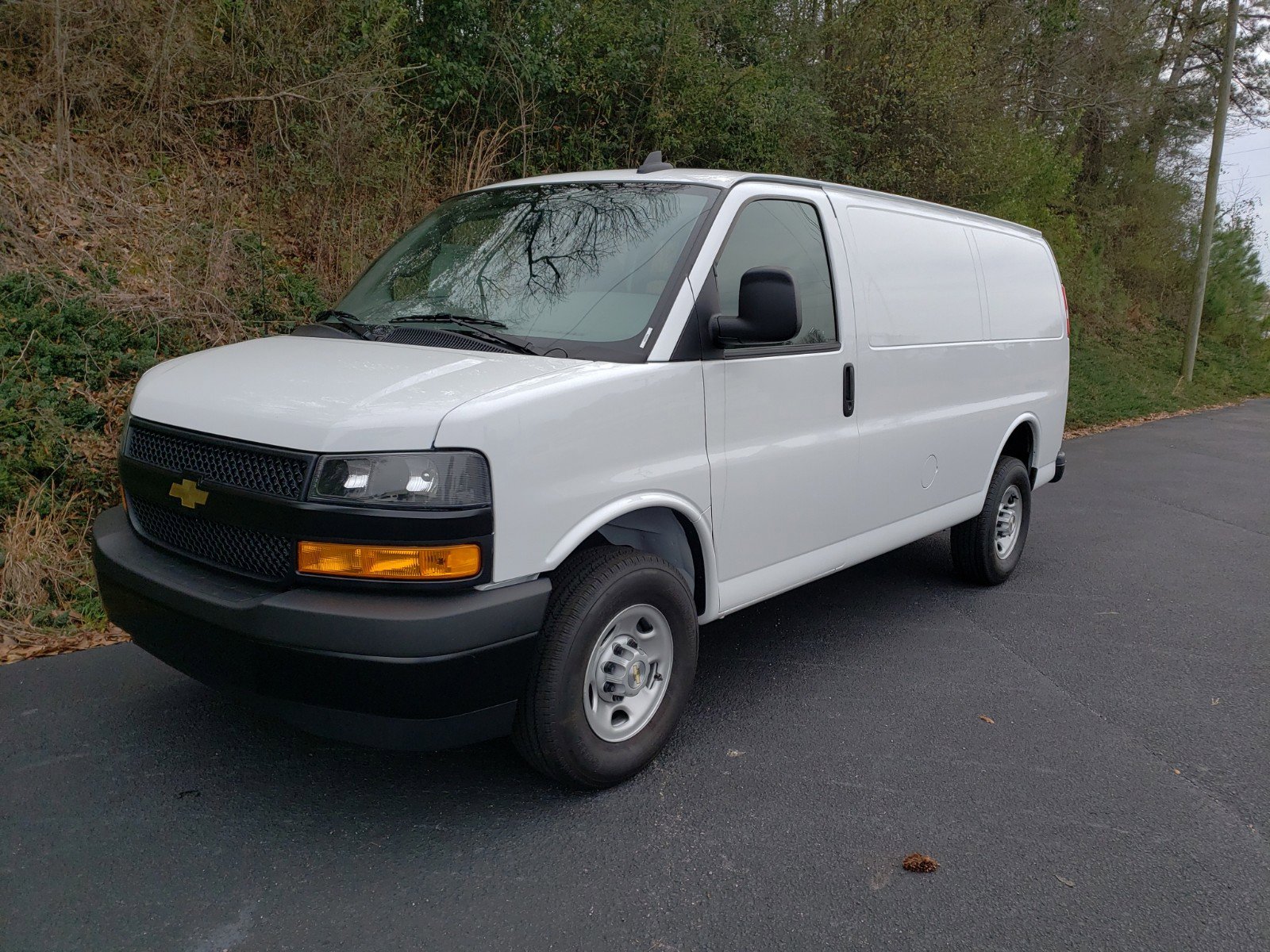 New 2023 Chevrolet Express 2500 w/ Driver Convenience Package image 7
