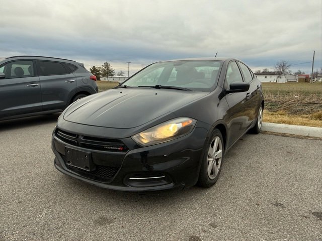 Used 2015 Dodge Dart SXT image 1