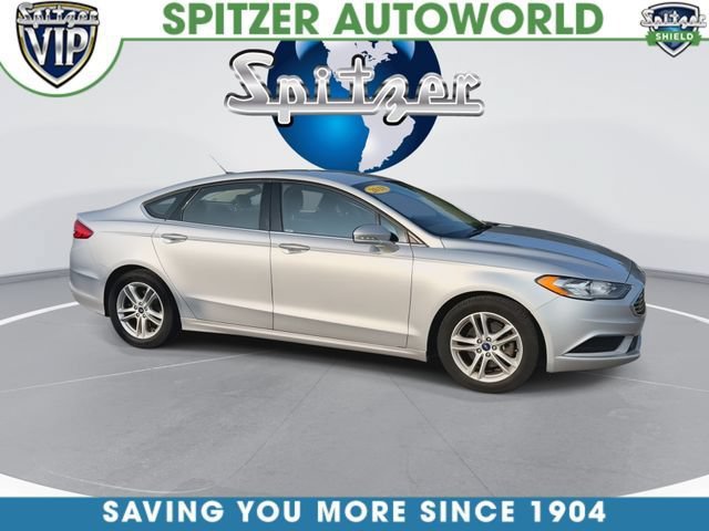 Used 2018 Ford Fusion SE FWD image 2