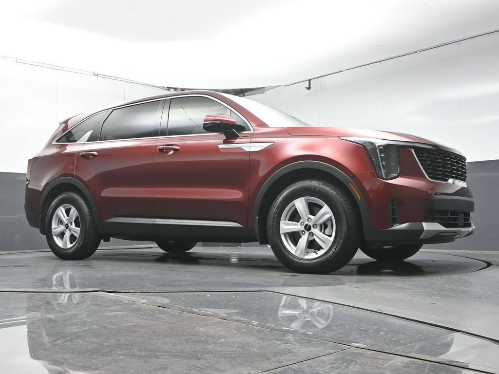 Used 2025 Kia Sorento LX FWD image 40