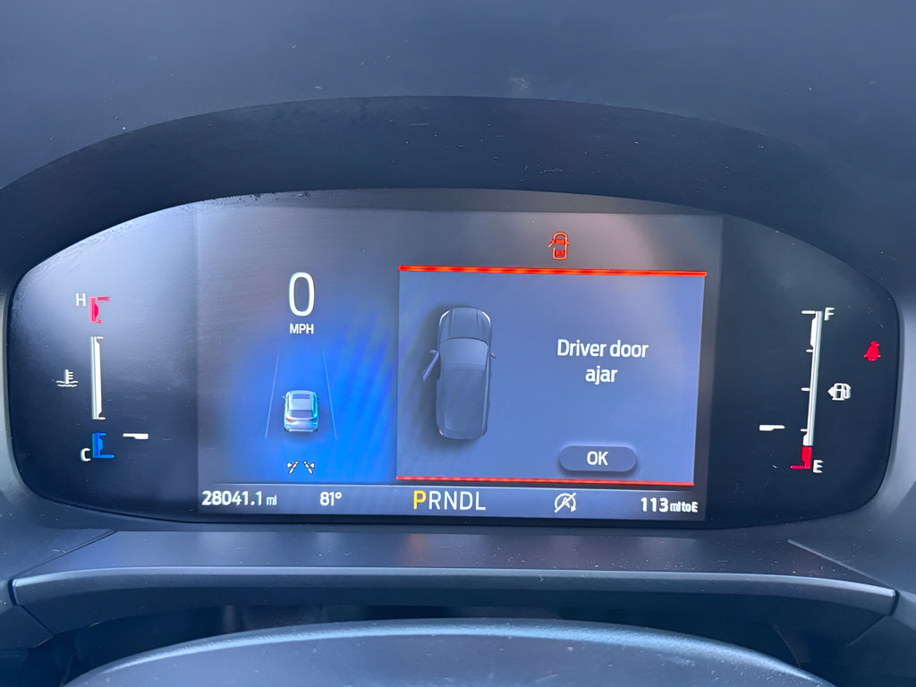 Used 2025 Ford Escape ST-Line Select AWD/4WD image 8