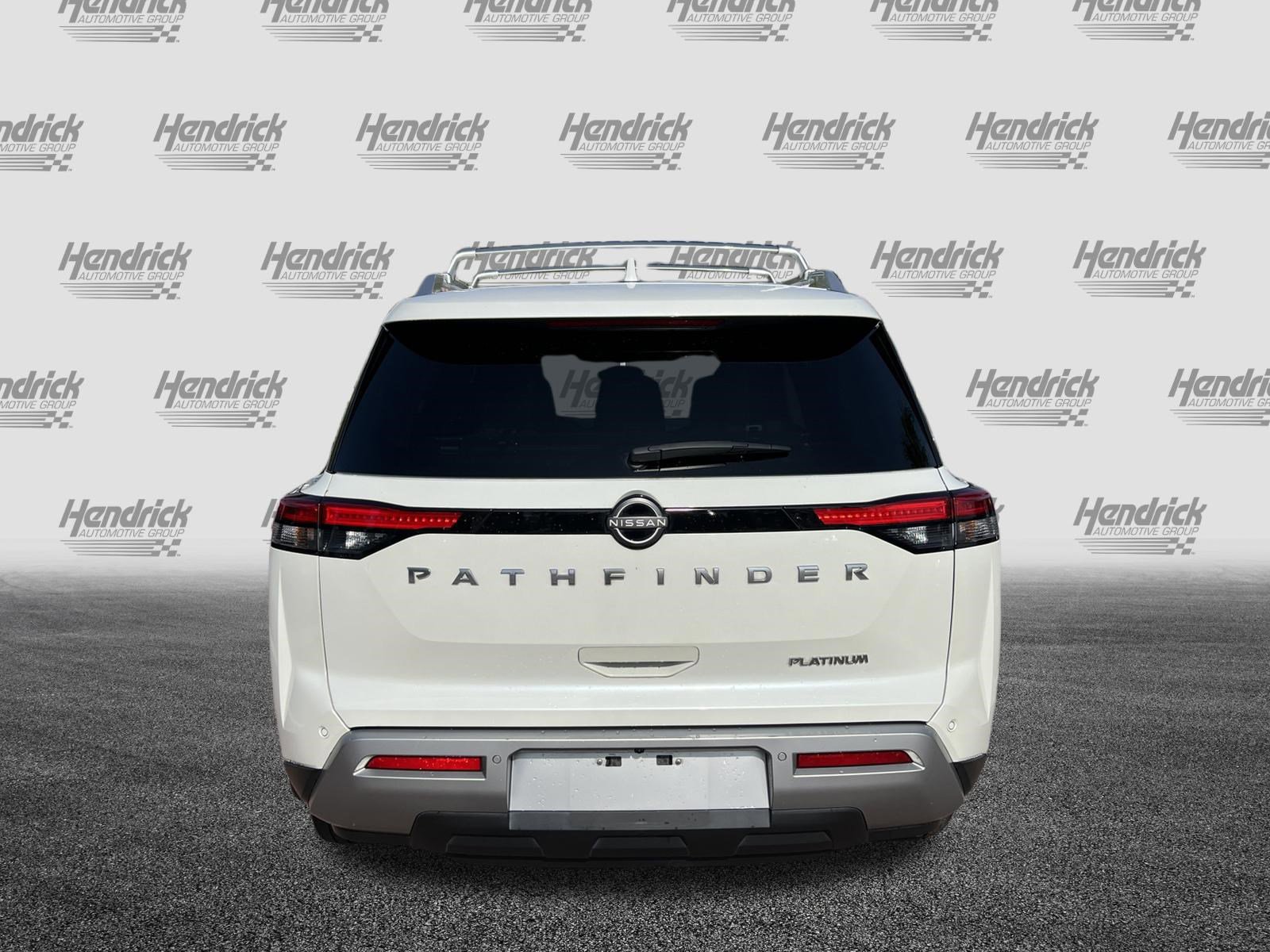 Used 2023 Nissan Pathfinder Platinum FWD image 9
