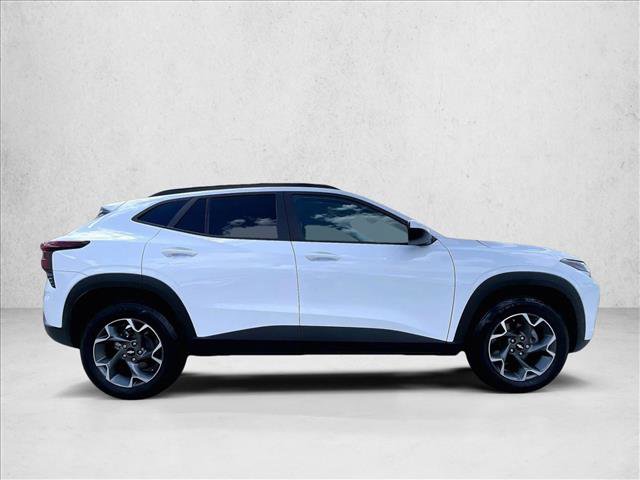 Used 2025 Chevrolet Trax LT FWD image 5