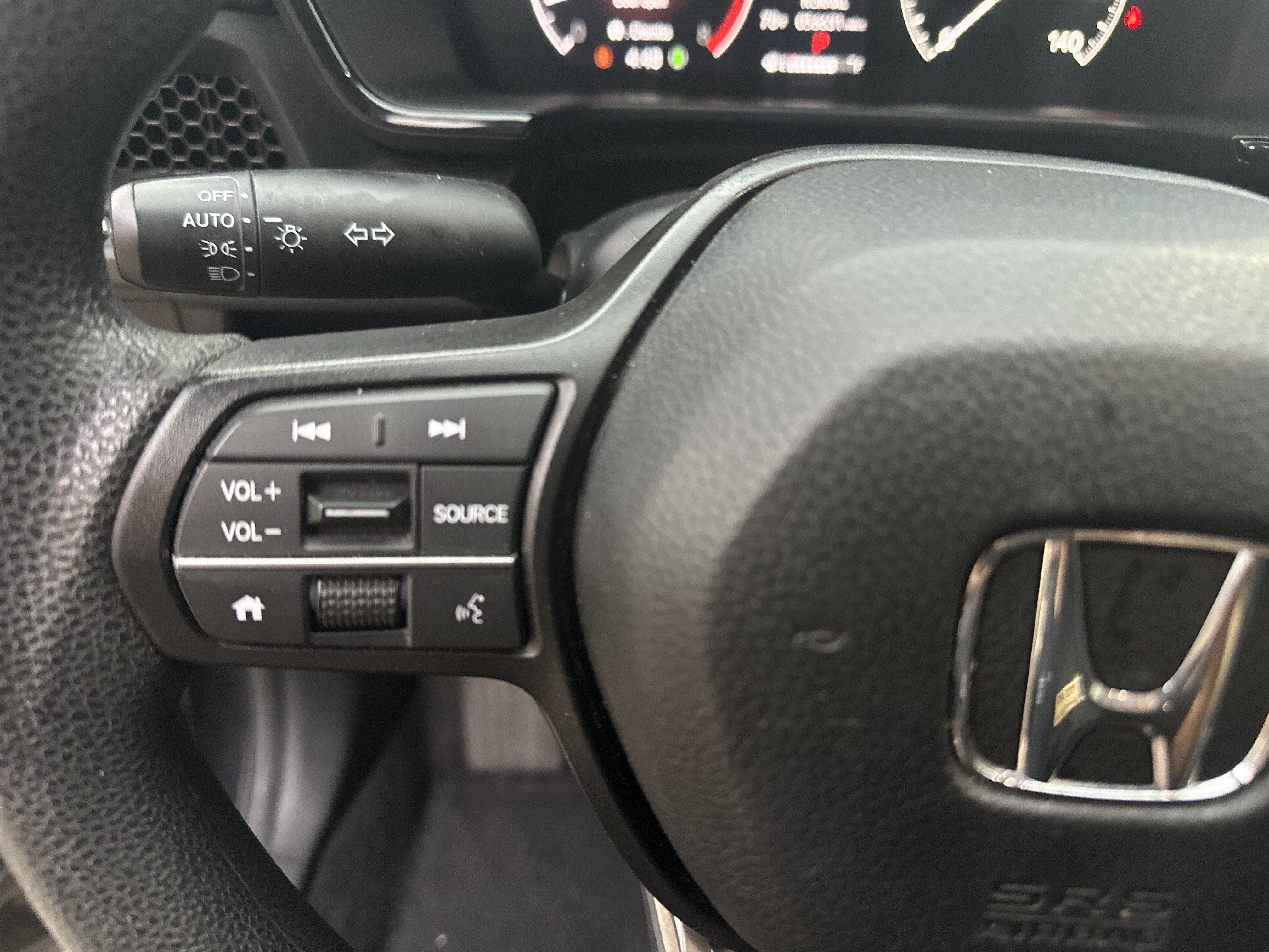 Used 2025 Honda CR-V LX image 15