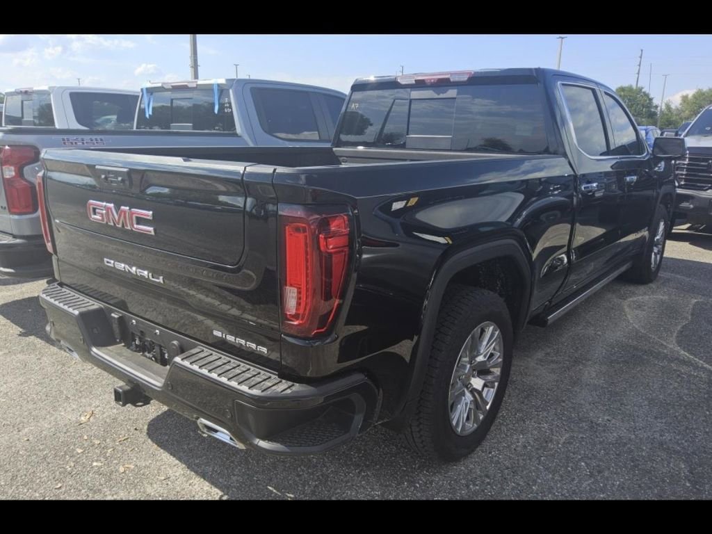 Used 2025 GMC Sierra 1500 Denali w/ Technology Package AWD/4WD image 9