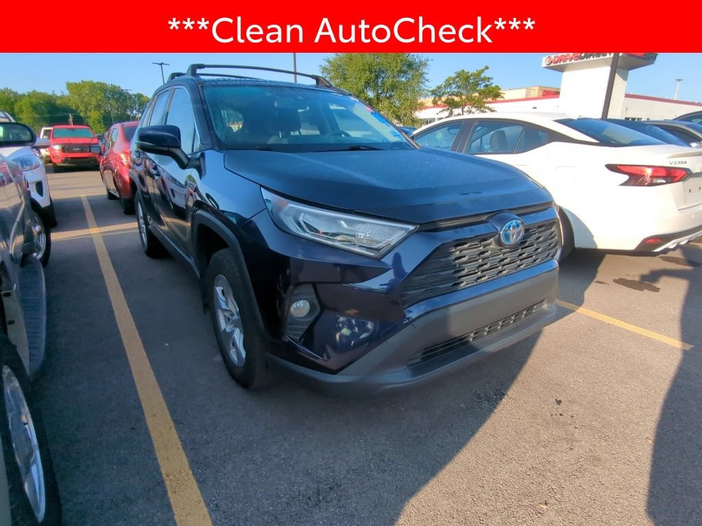 Used 2021 Toyota RAV4 XLE w/ XLE Grade Weather Package AWD/4WD image 3