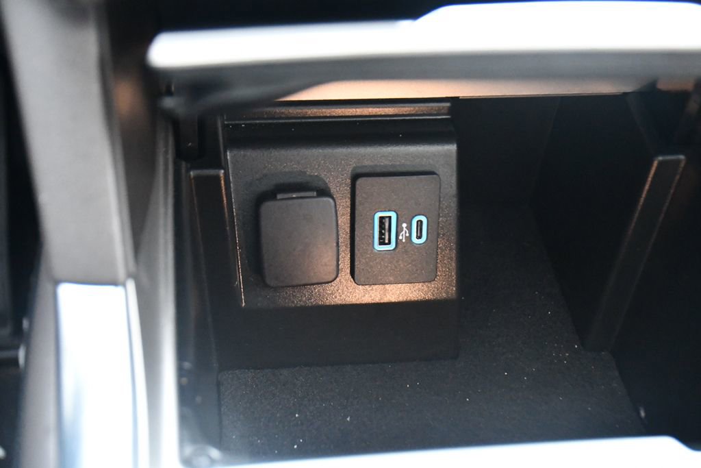 Used 2023 Ford Explorer Platinum w/ Technology Package image 32