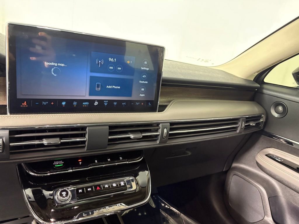 Used 2024 Lincoln Corsair Reserve w/ Equipment Group 202A image 17