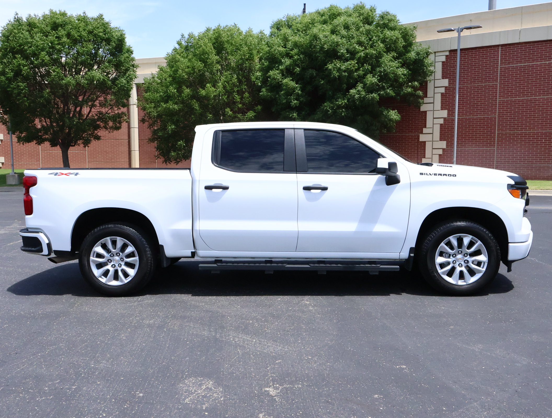 Used 2025 Chevrolet Silverado 1500 Custom w/ LPO, Dark Essentials Package AWD/4WD image 31