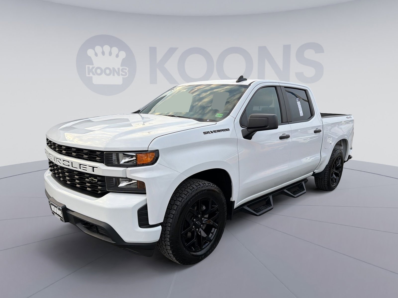 Used 2022 Chevrolet Silverado 1500 Custom w/ LPO, Blackout Package image 1