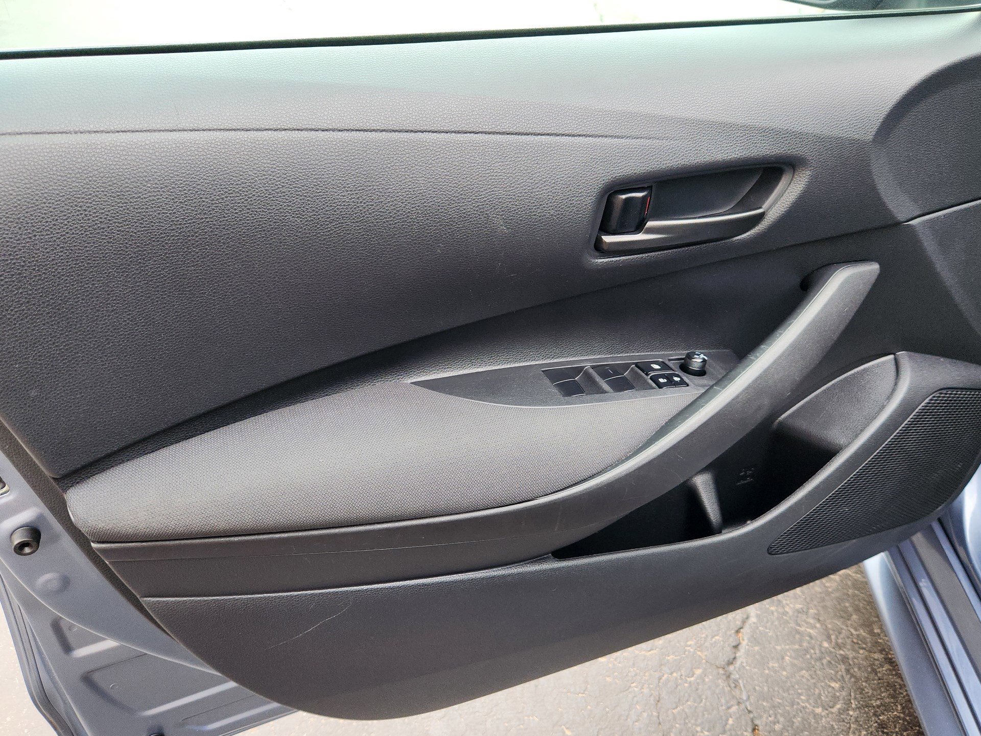 Certified 2024 Toyota Corolla LE FWD image 9