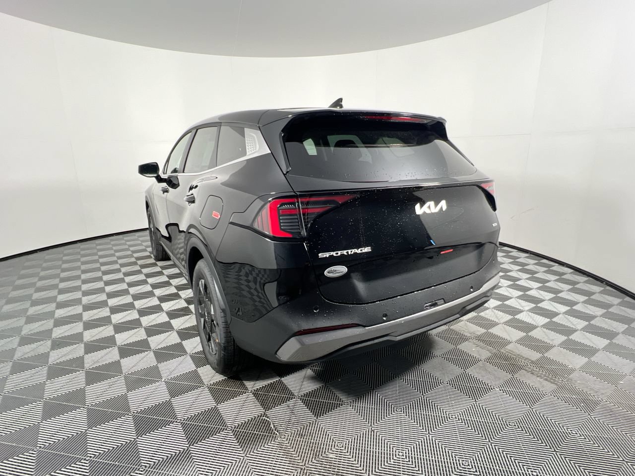 New 2027 Kia Sportage LX FWD image 7