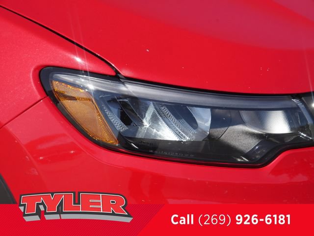 Used 2024 Jeep Compass Latitude AWD/4WD image 10