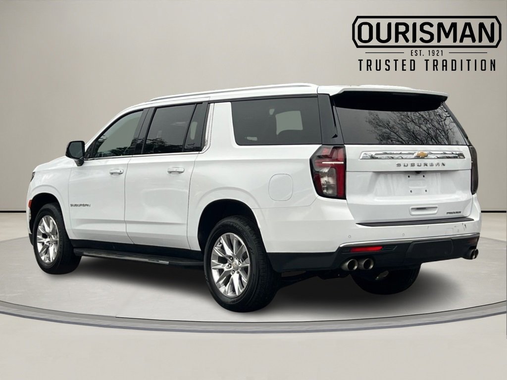 Used 2023 Chevrolet Suburban Premier image 4