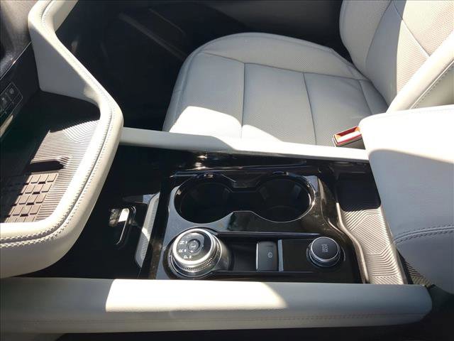 New 2025 Ford Explorer Platinum w/ Ultimate Package image 11