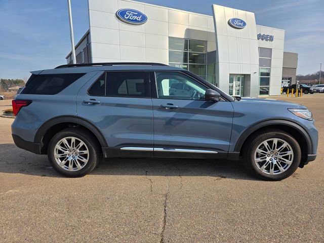 Used 2025 Ford Explorer Active w/ Active Comfort Package image 28