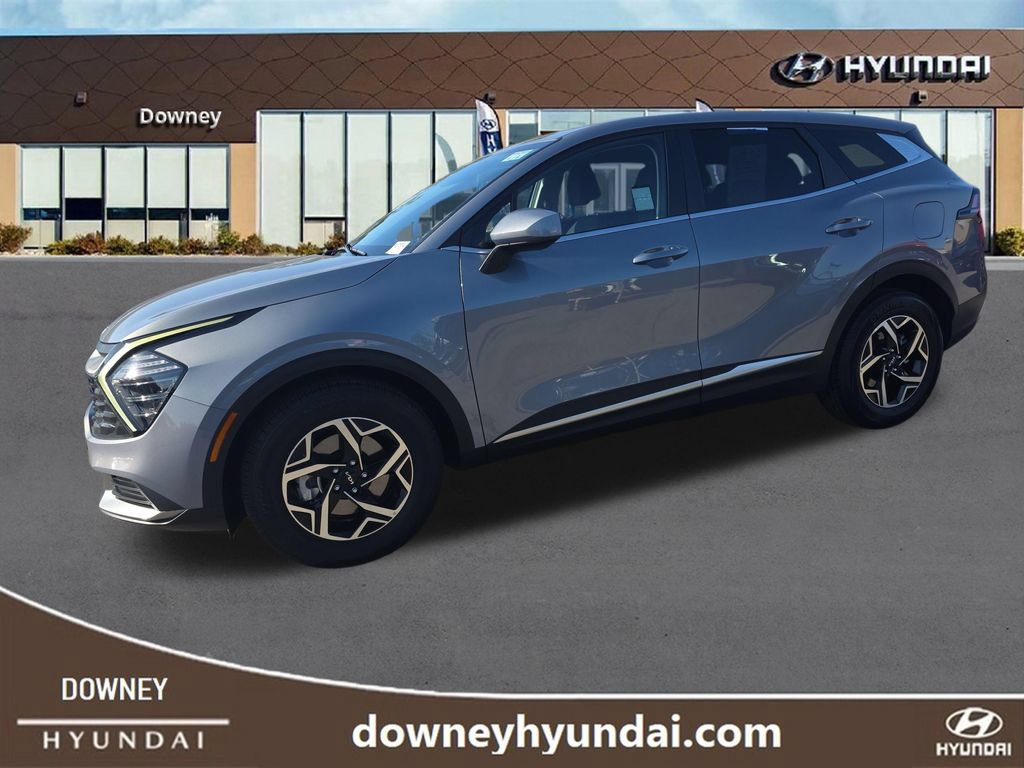 Used 2025 Kia Sportage LX FWD image 1