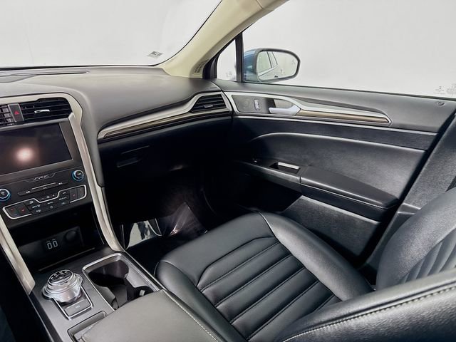 Used 2019 Ford Fusion SEL image 23