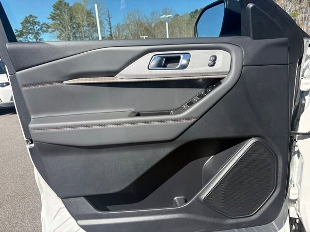 New 2026 Ford Explorer Active w/ Active Comfort Package AWD/4WD image 10